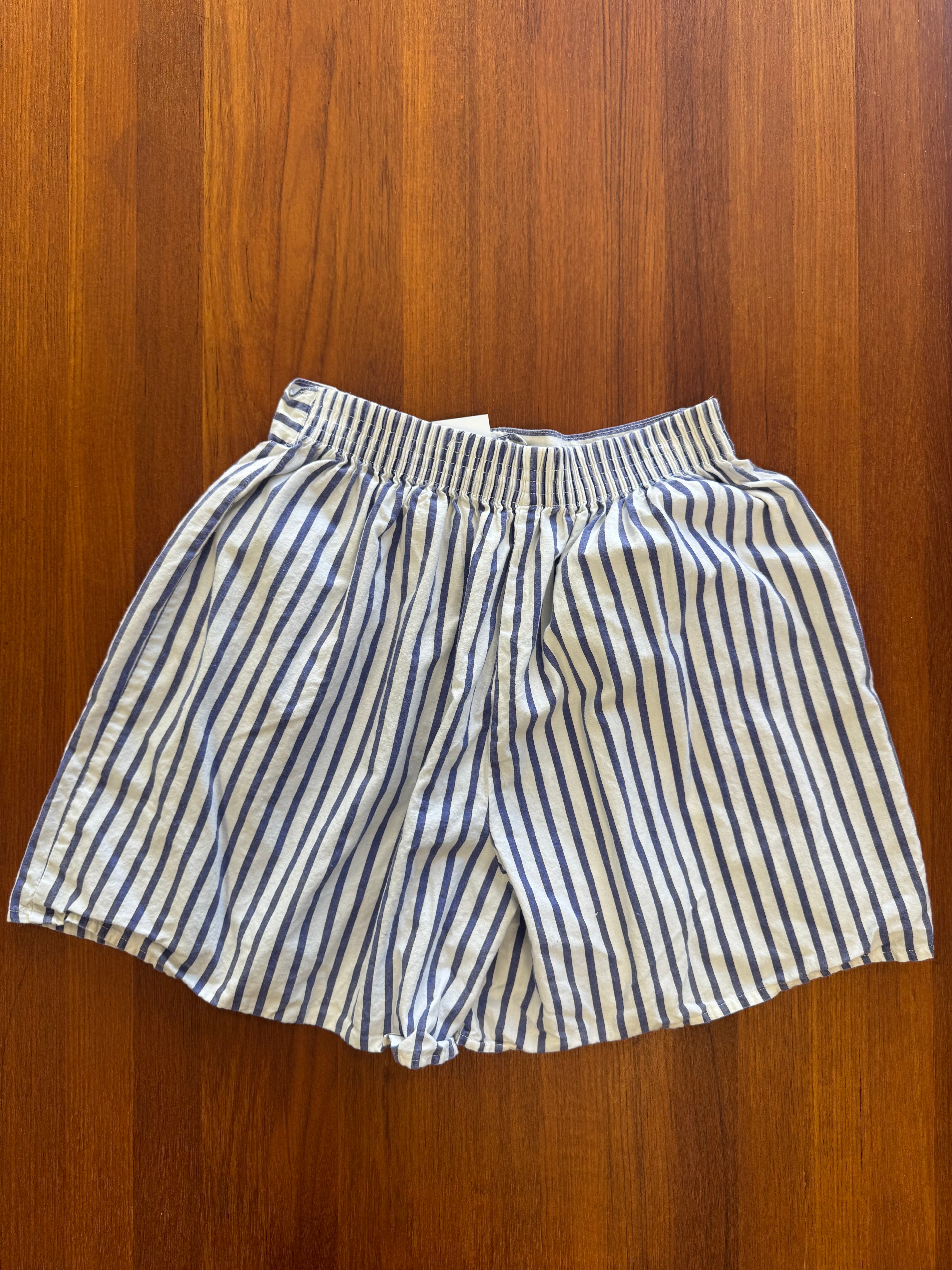 Short à rayures