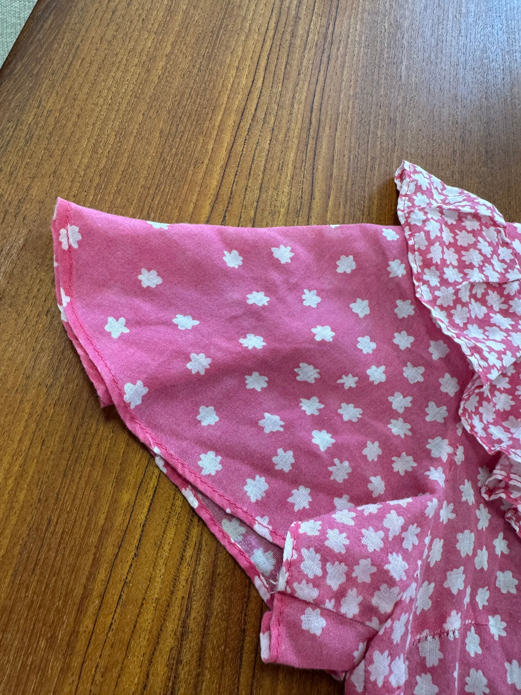 Blouse courte à fleurs