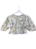 Blouse courte à fleurs