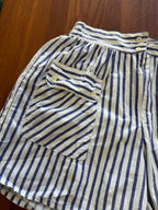 Short à rayures