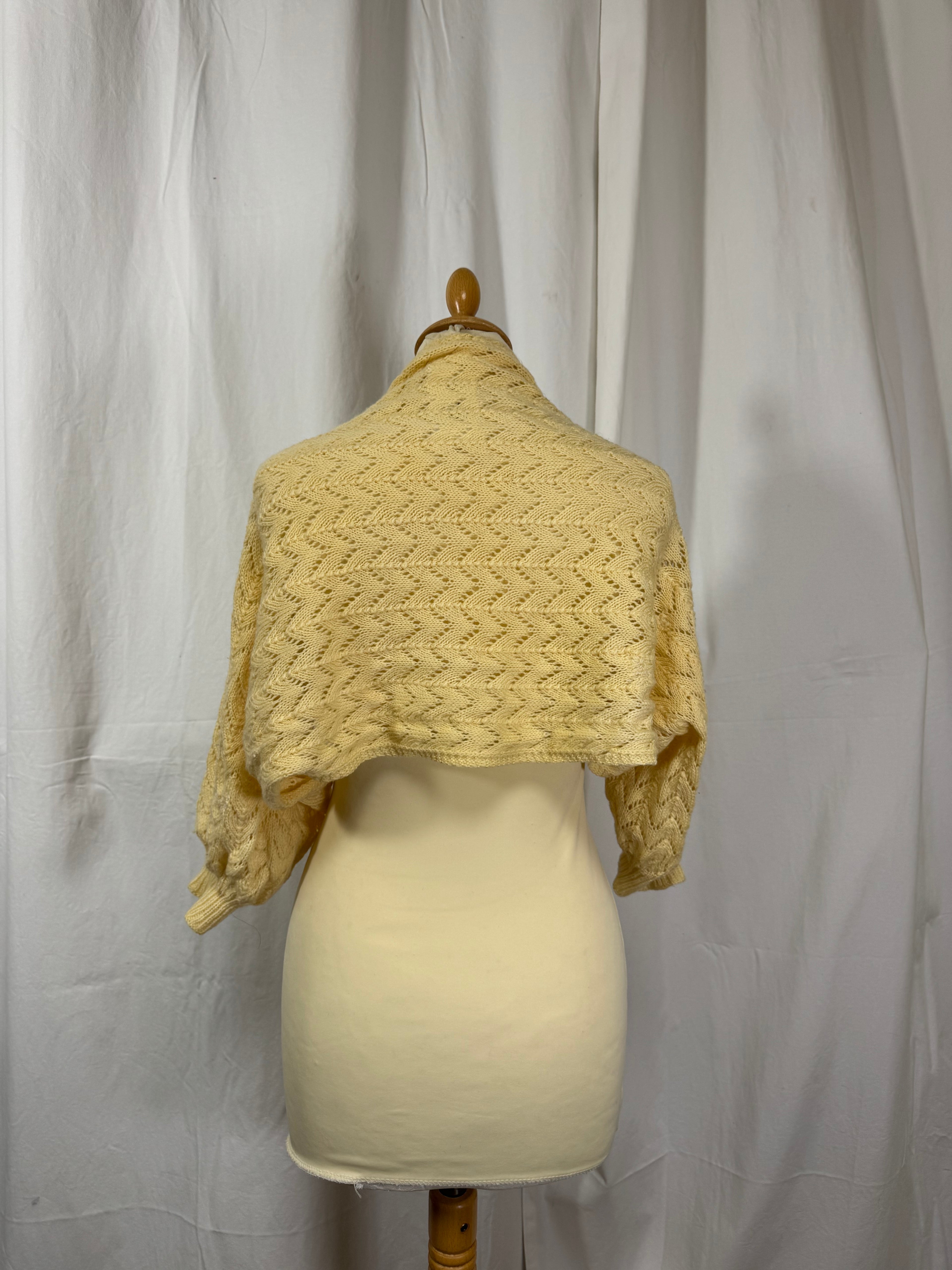 Cardigan ajourée jaune