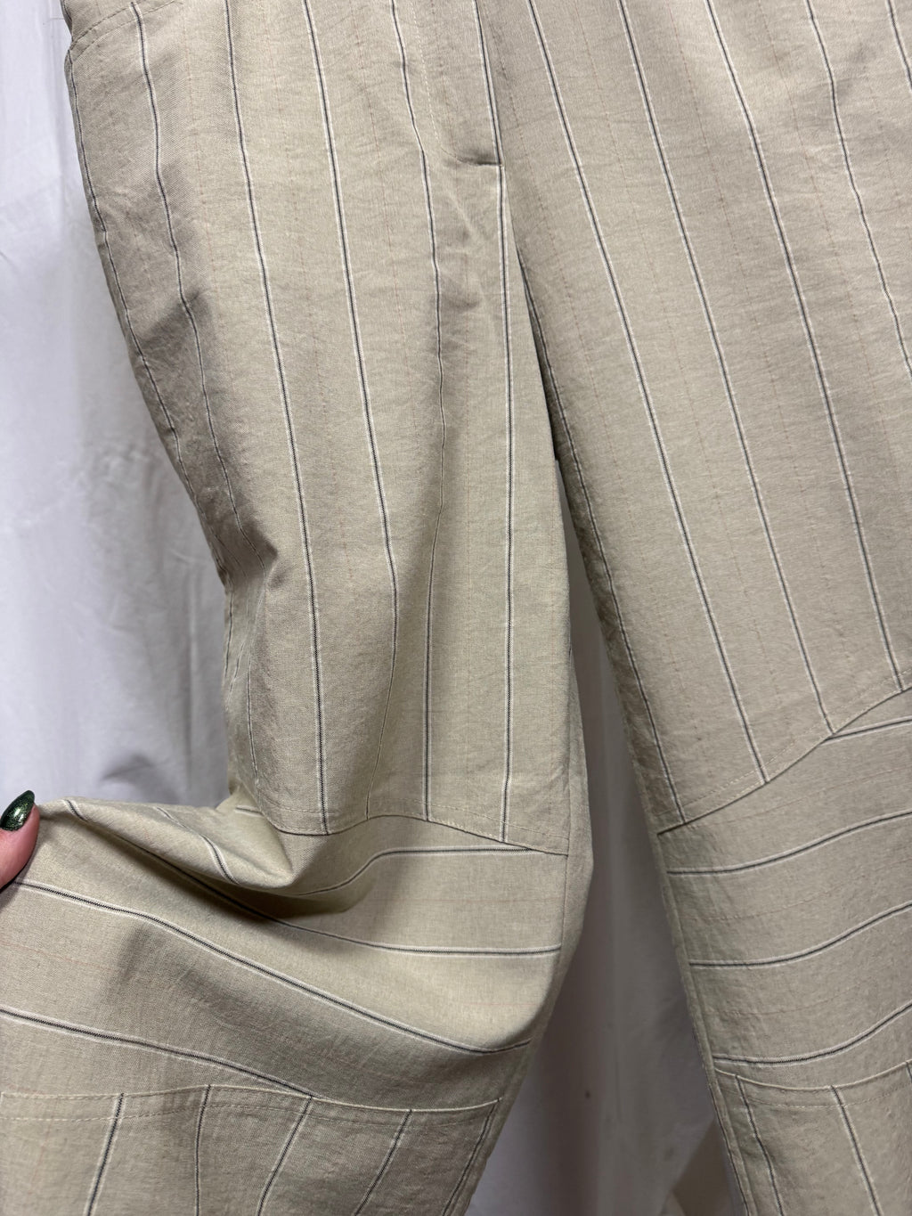 Pantalon beige à rayures