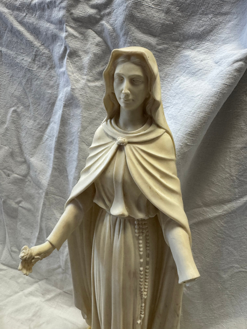 Statue de la vierge en résine