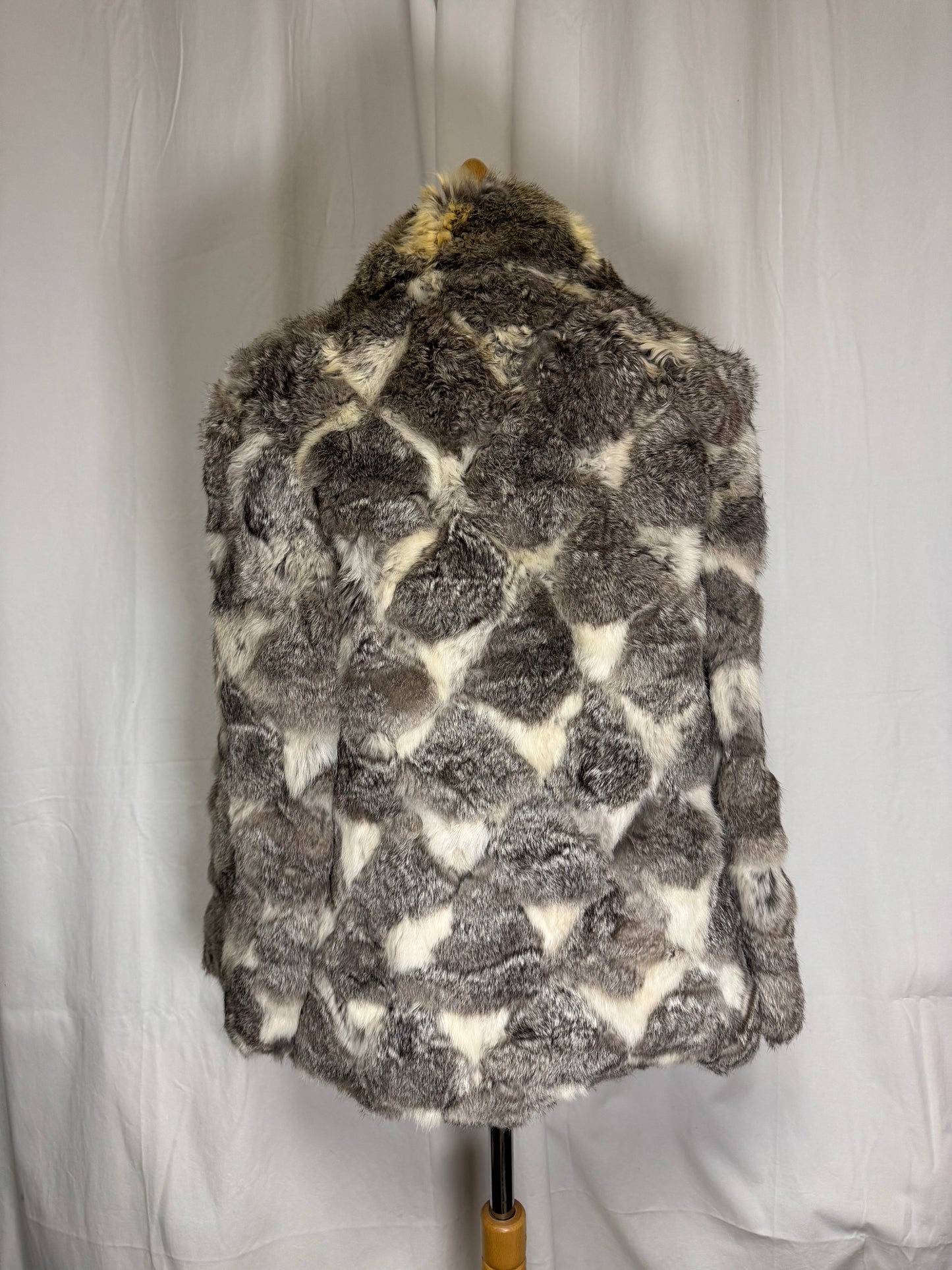 Manteau court en fourrure de lapin