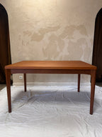 Table à manger Henning Kjaernulf 1970