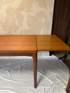 Table à manger Henning Kjaernulf 1970