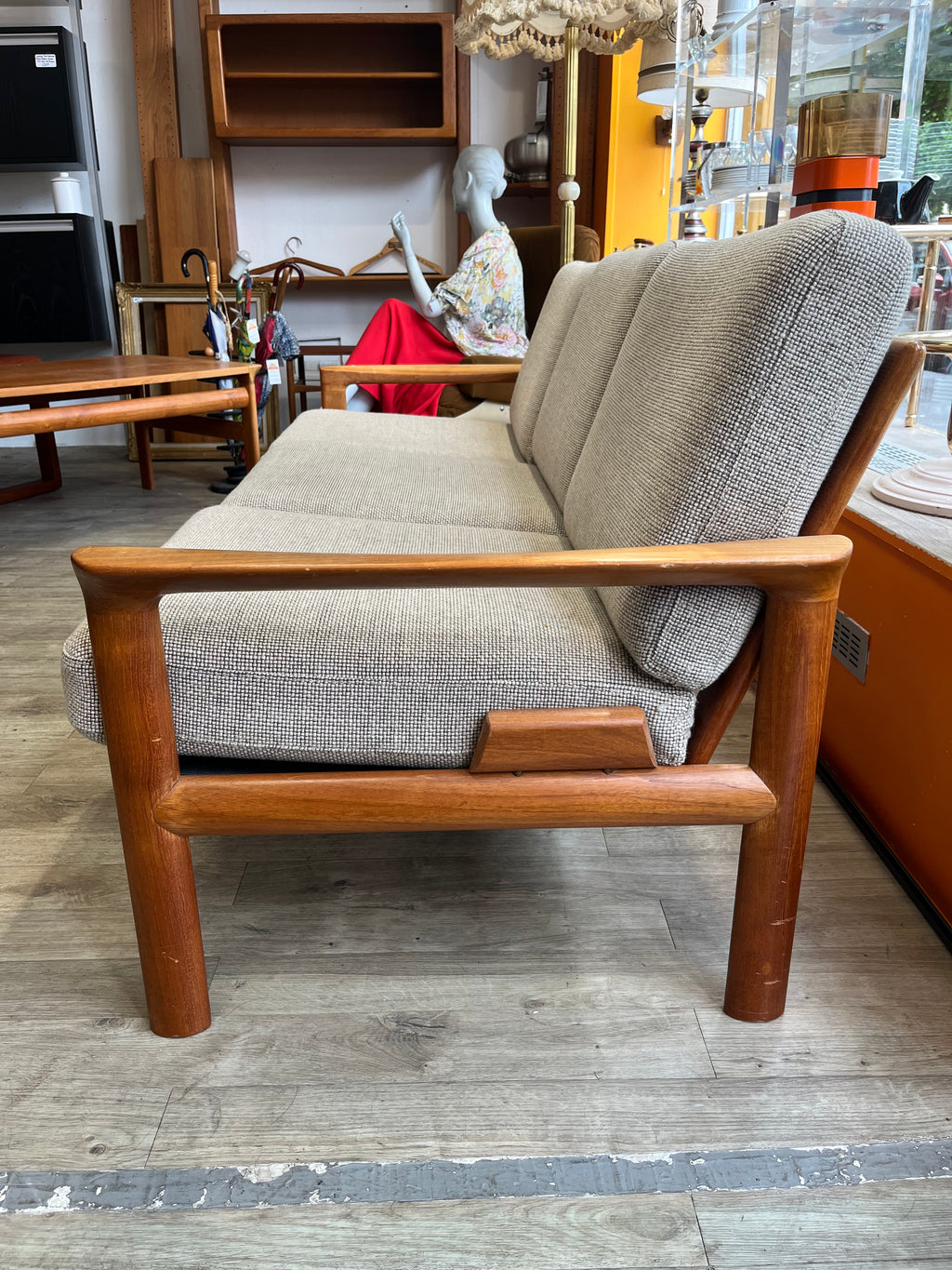 Banquette scandinave en teck massif 1970