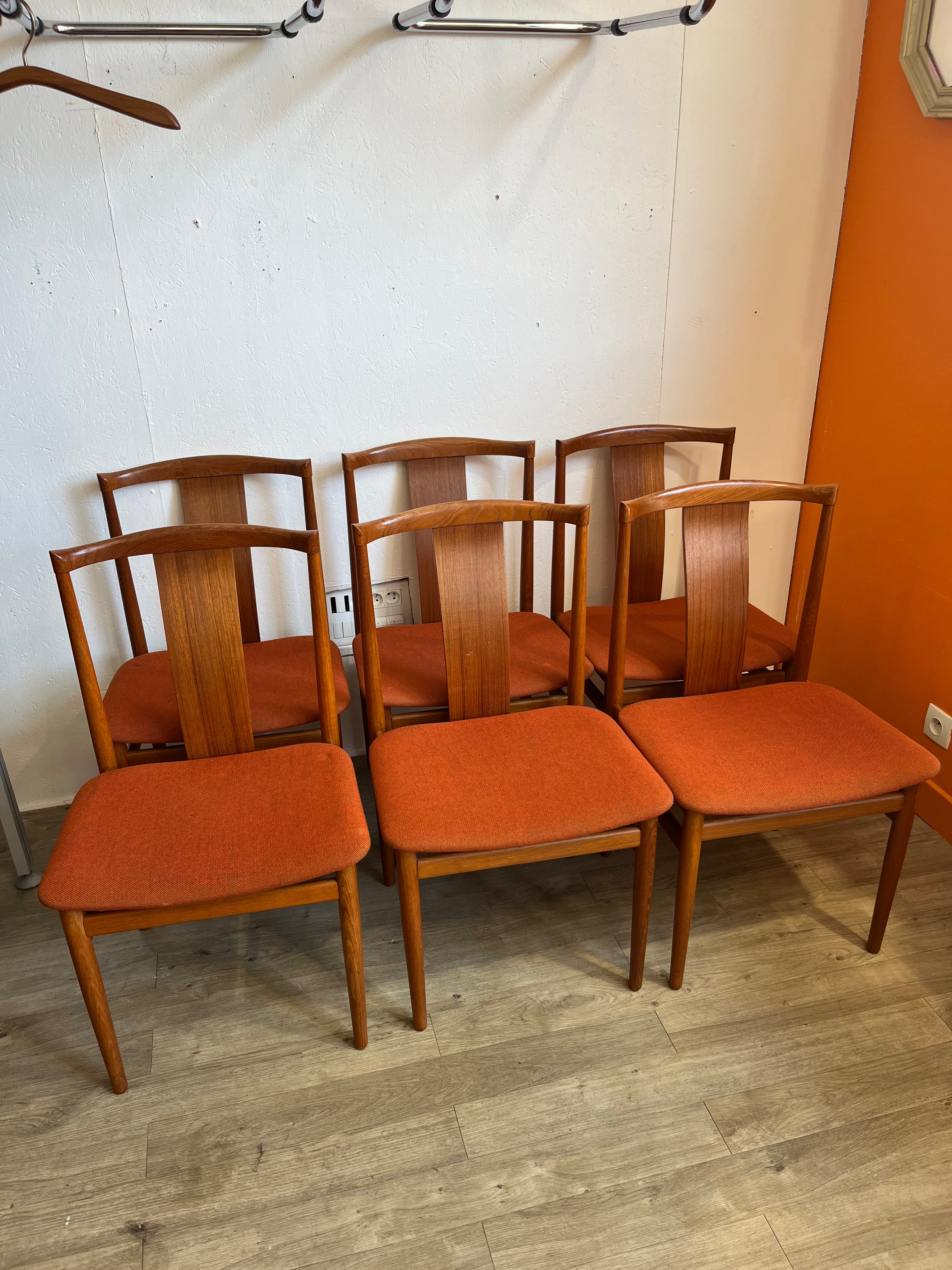 Chaises scandinaves en teck massif 1960