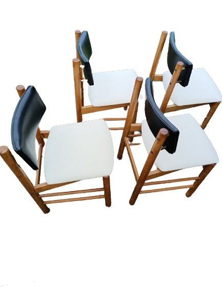 Quatre chaises scandinaves années 70 en hêtre