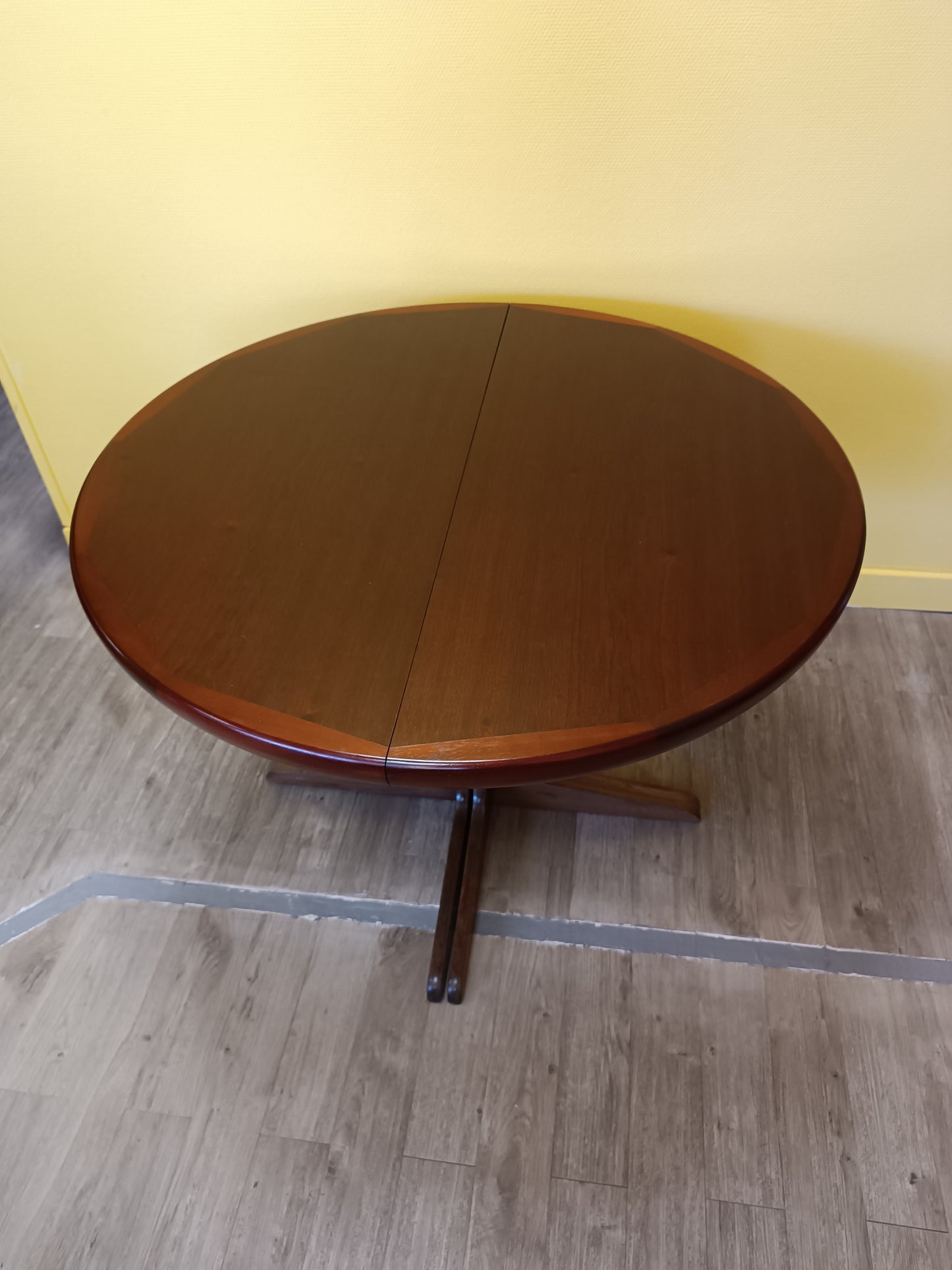 Table a manger scandinave en palissandre