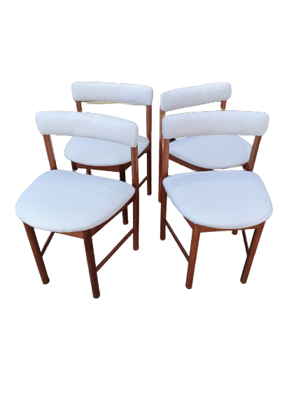 Chaises scandinaves de McIntoch en teck et bouclette blanc