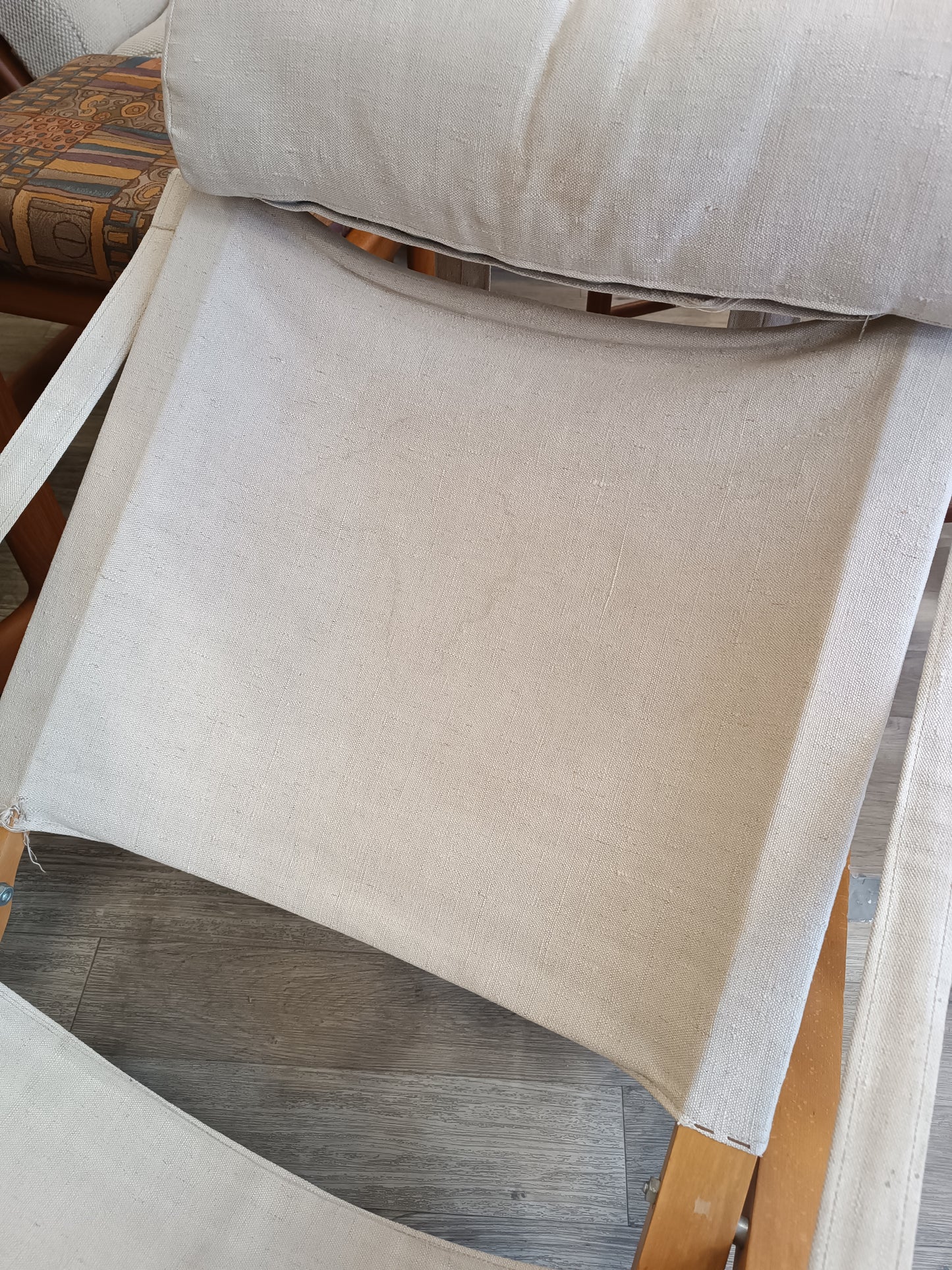 Transat scandinave en hêtre et toile de jute.