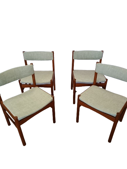 Quatre chaises scandinaves en teck années 60