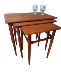 Tables gigognes Scandinaves