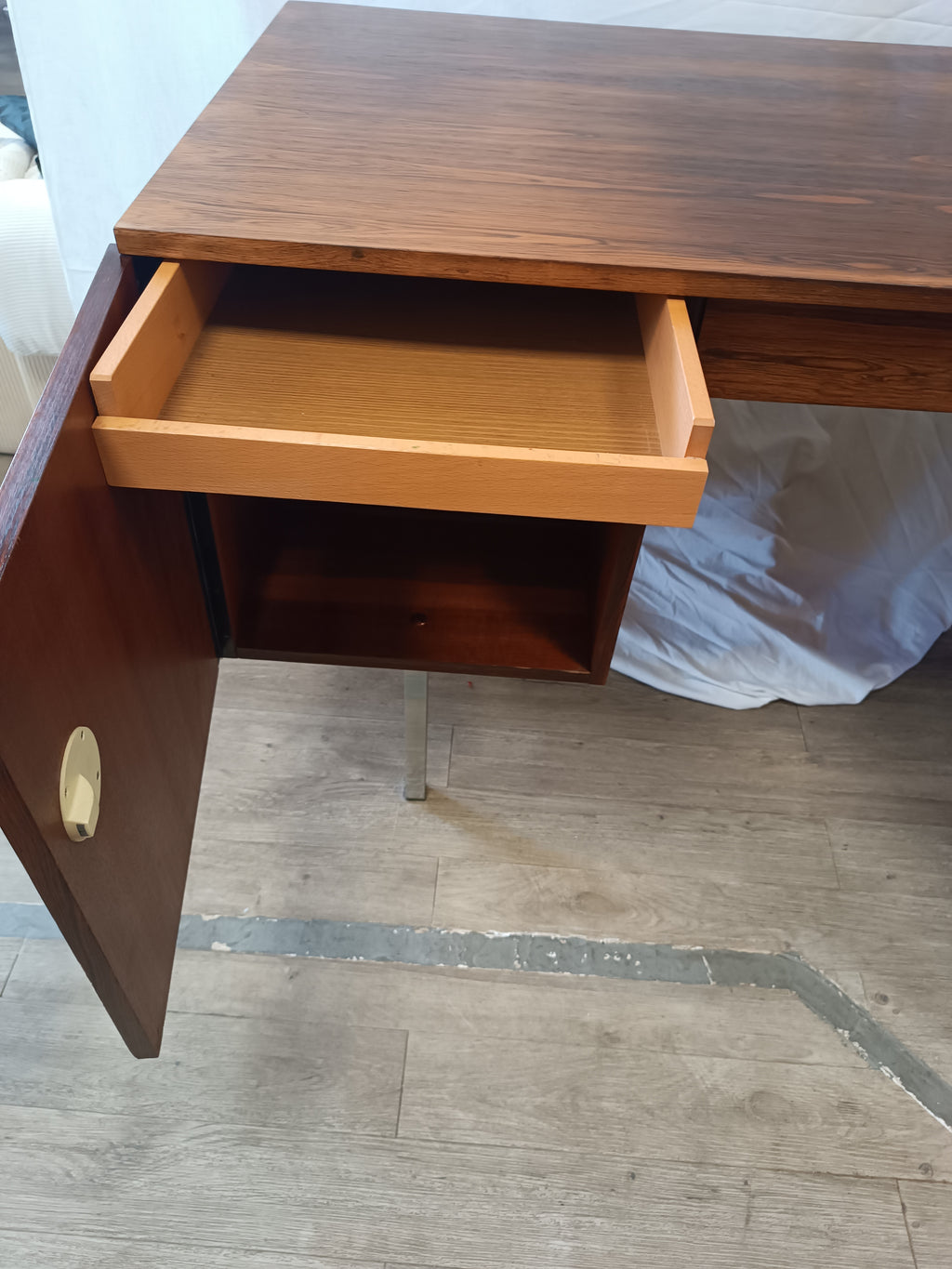 Bureau scandinave en palissandre