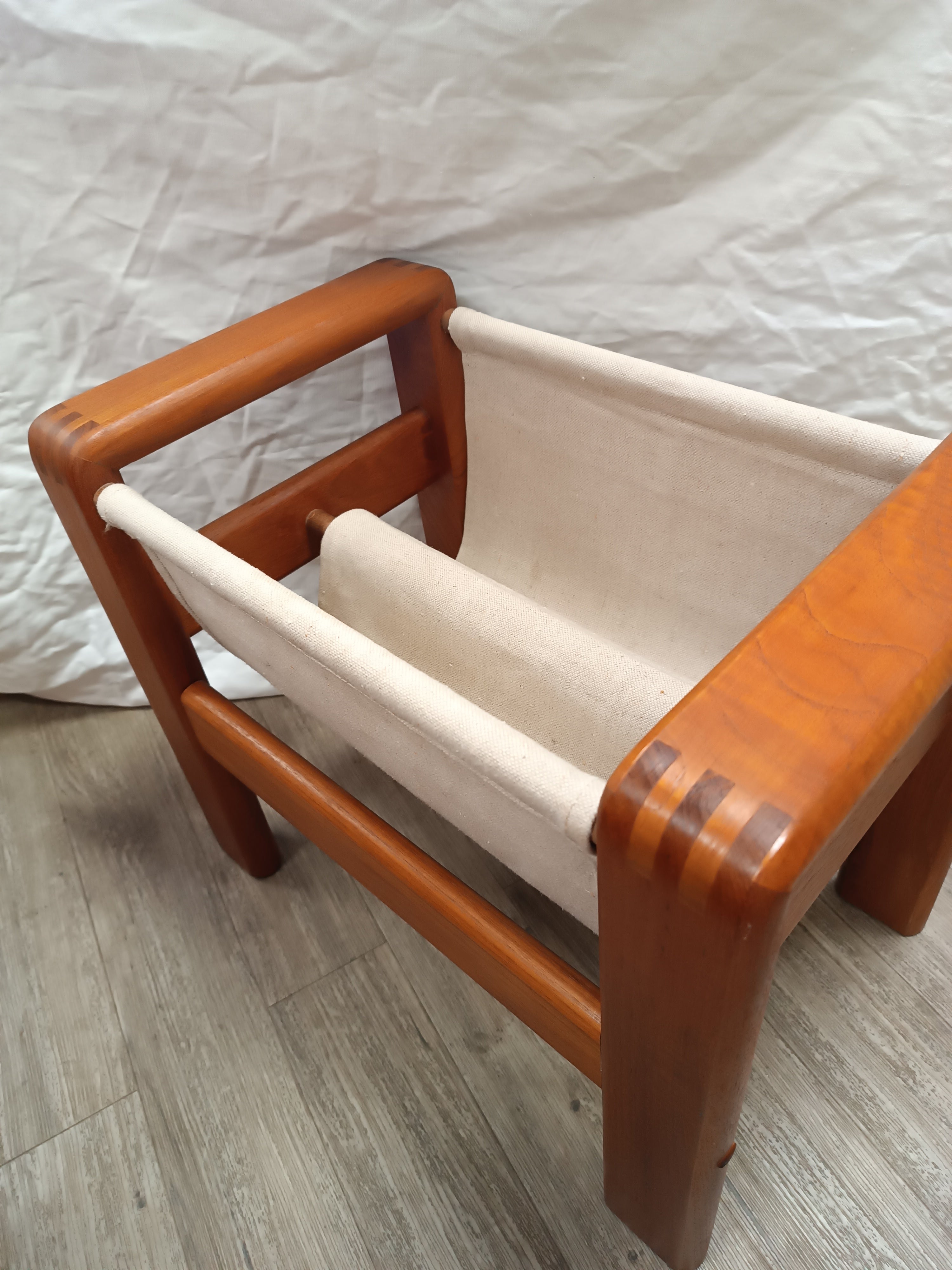 Portes revues scandinave en teck massif