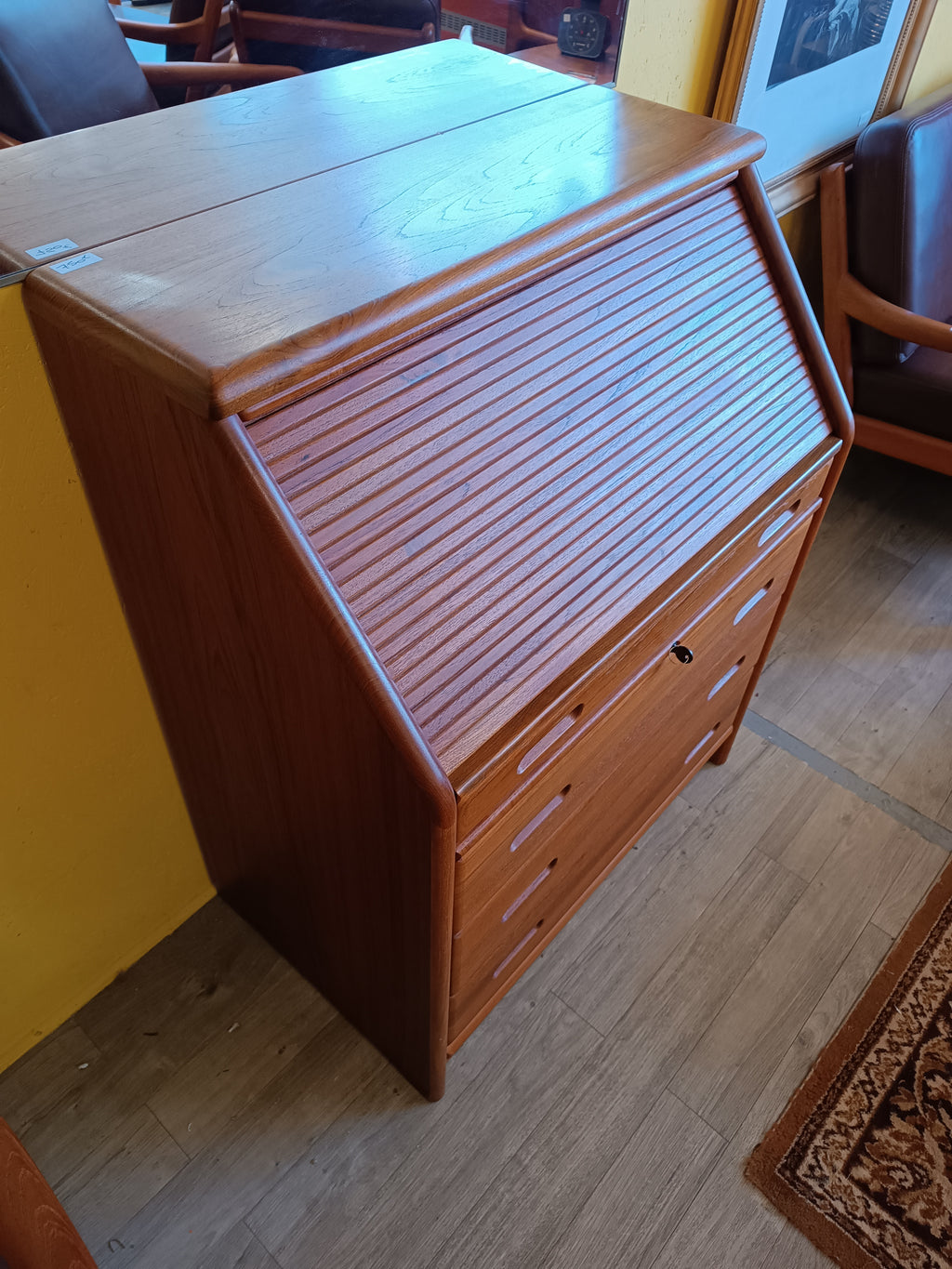 Secrétaire scandinave en teck massif