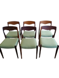 Lot de six chaises scandinaves en teck et palissandre tissu vert années 60's