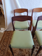 Lot de six chaises scandinaves en teck et palissandre tissu vert années 60's