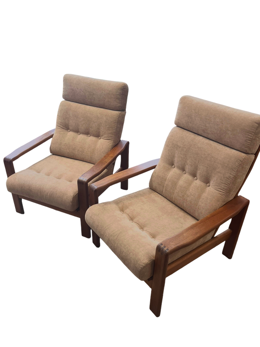 Paire de fauteuils scandinaves teck massif 1970