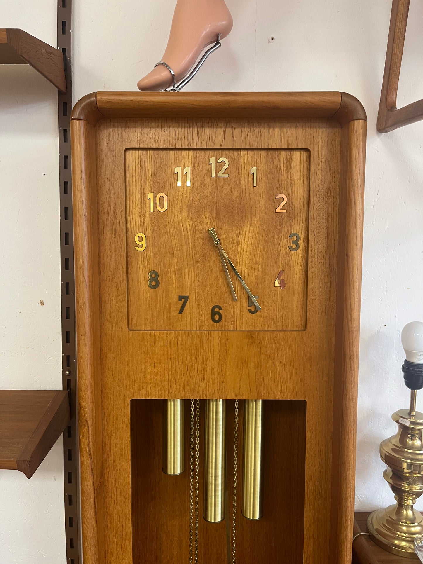 Horloge scandinave en teck 1970