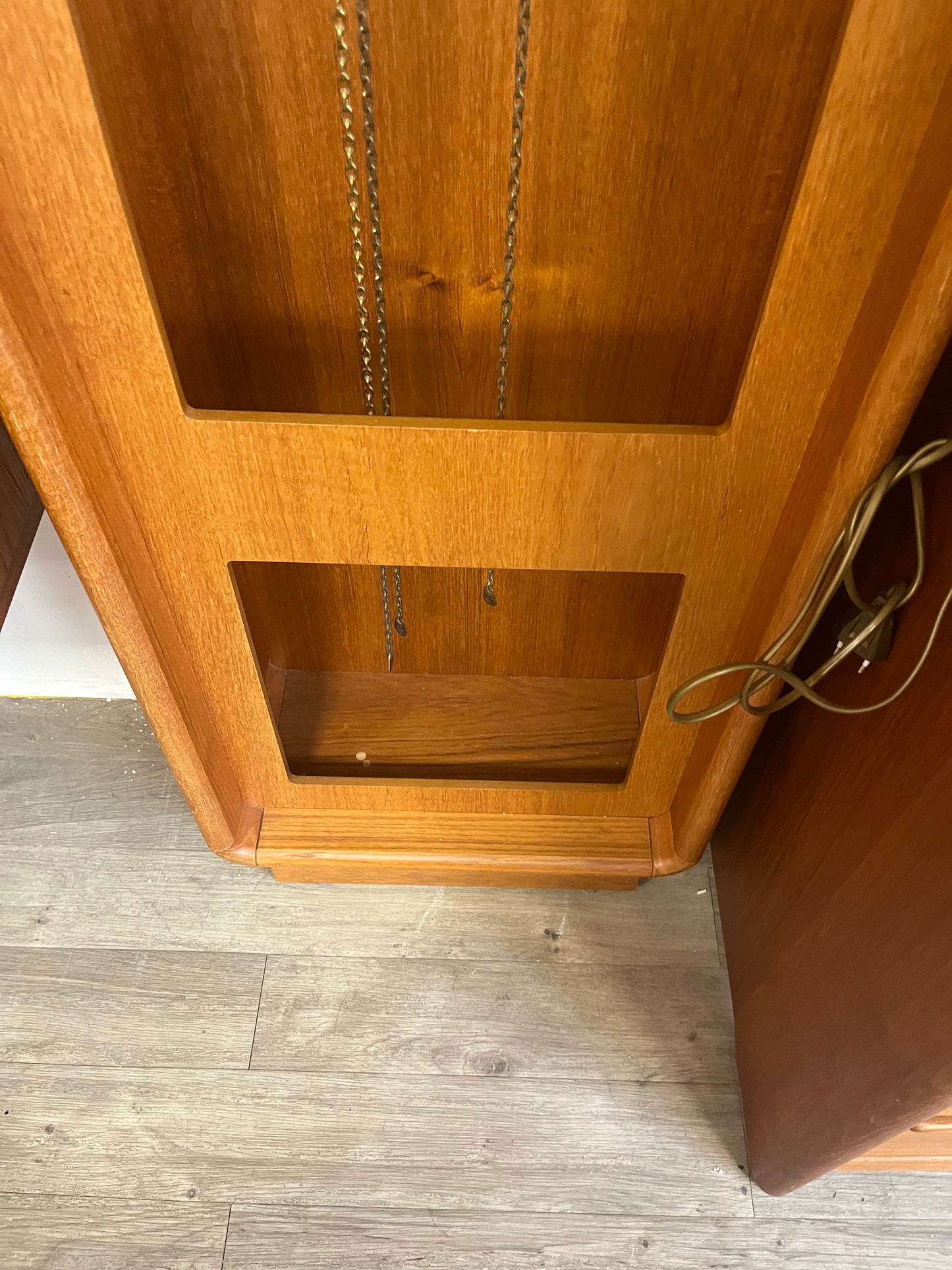 Horloge scandinave en teck 1970