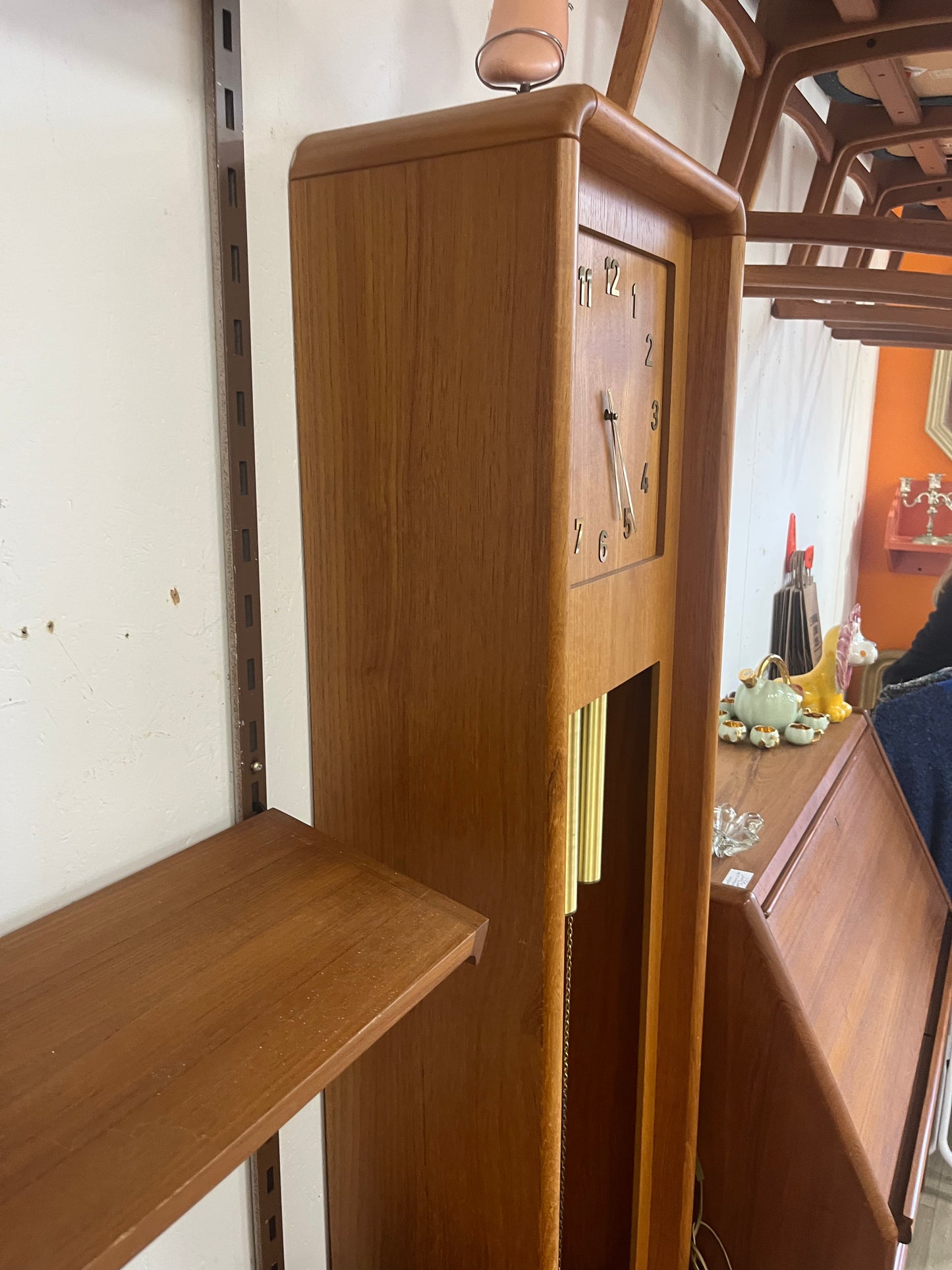 Horloge scandinave en teck 1970