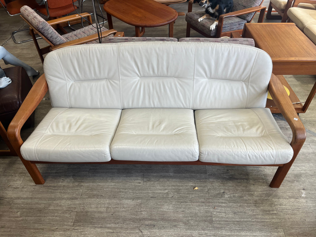 Banquette scandinave en teck massif et cuir 1970