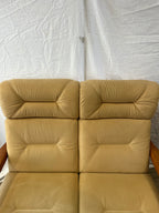 Banquette deux places scandinave en teck massif et daim 1970