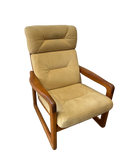 Fauteuil scandinave en teck massif et Daim 1970