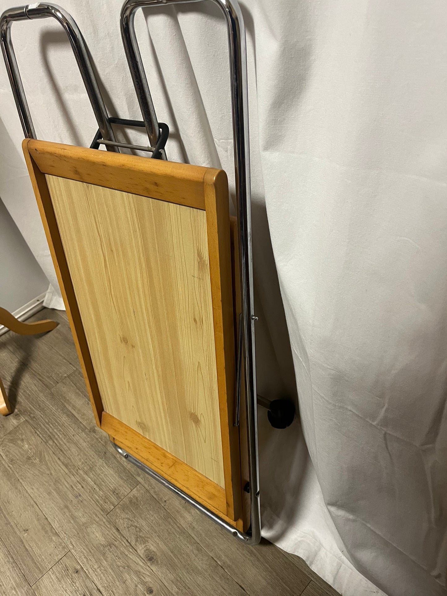 Desserte à roulettes années 70’s