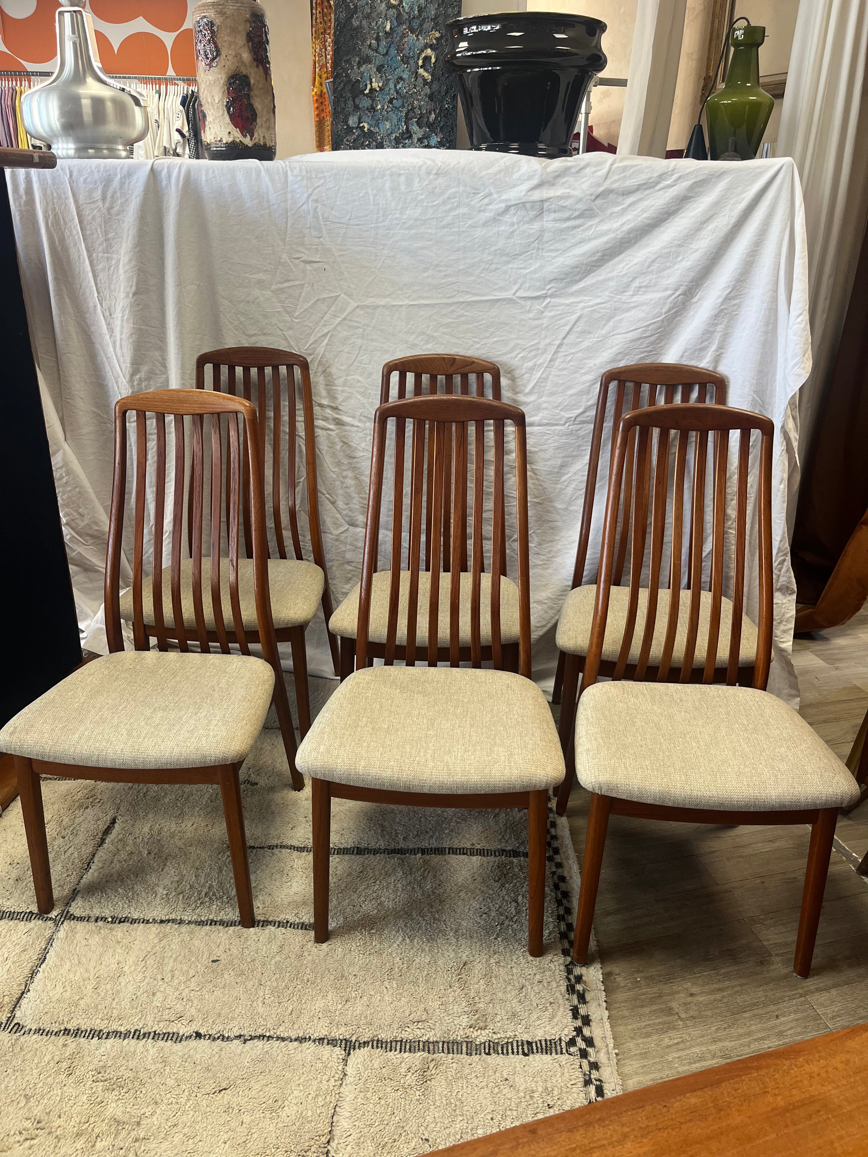 Chaises scandinaves en teck massif 1960