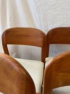 Lot de six chaises scandinaves en teck massif 1970