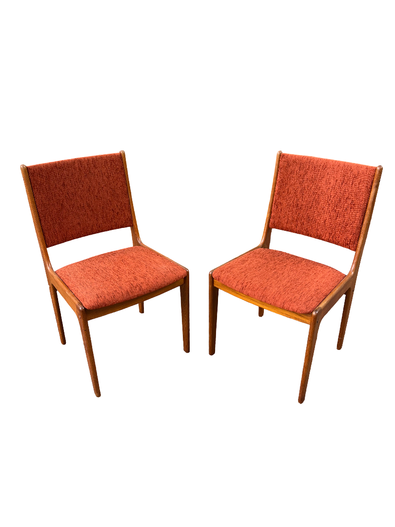Chaises scandinaves en teck massif 1970
