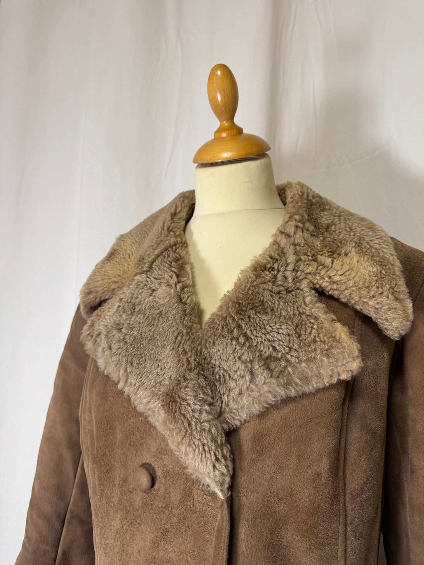 Manteau en peau lainée