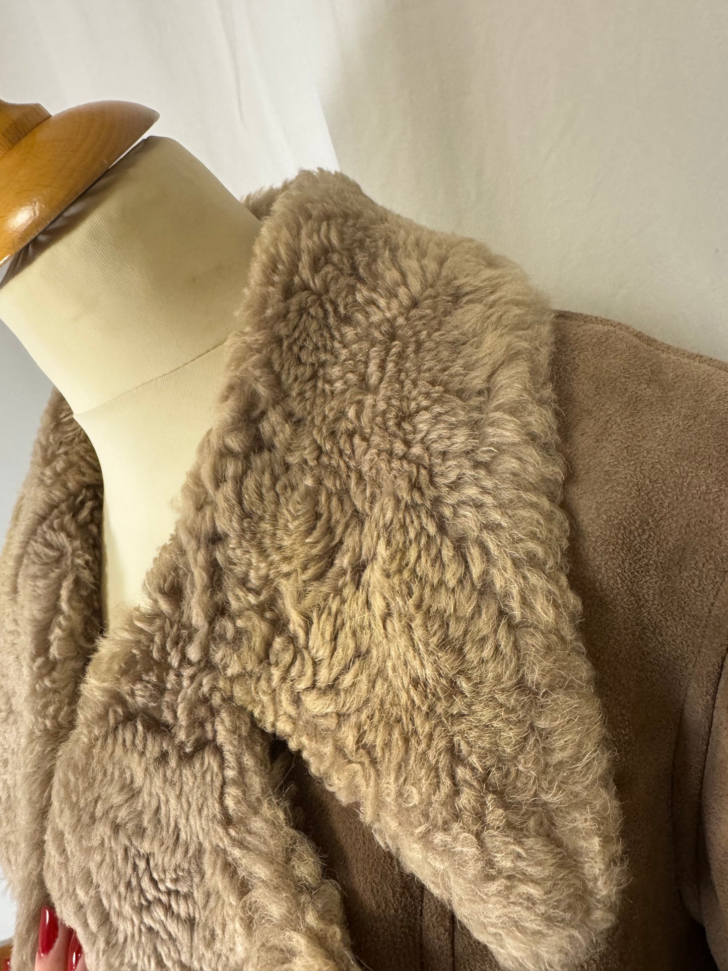 Manteau en peau lainée