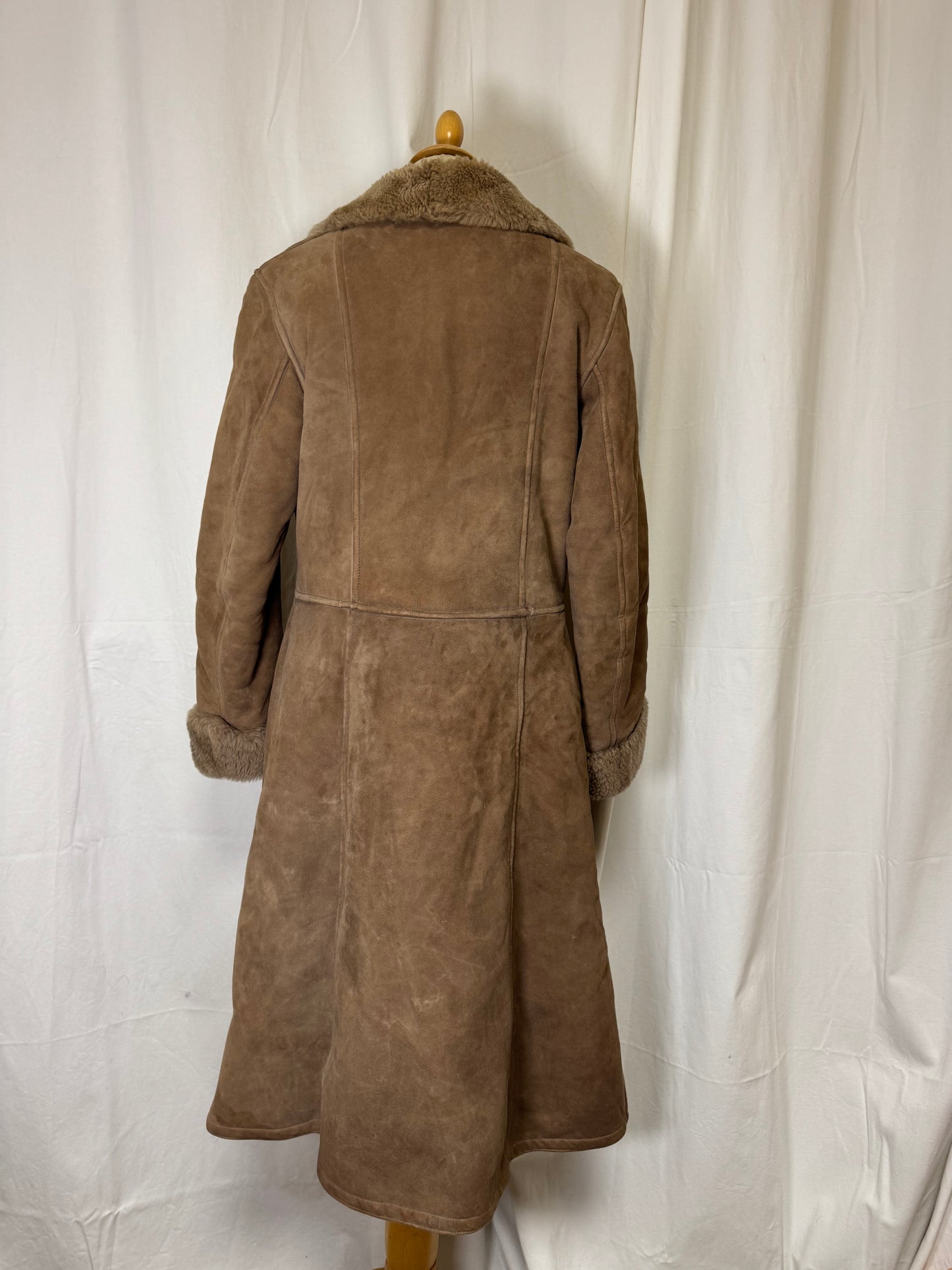 Manteau en peau lainée