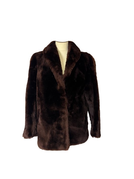 Manteau court fourrure de mouton