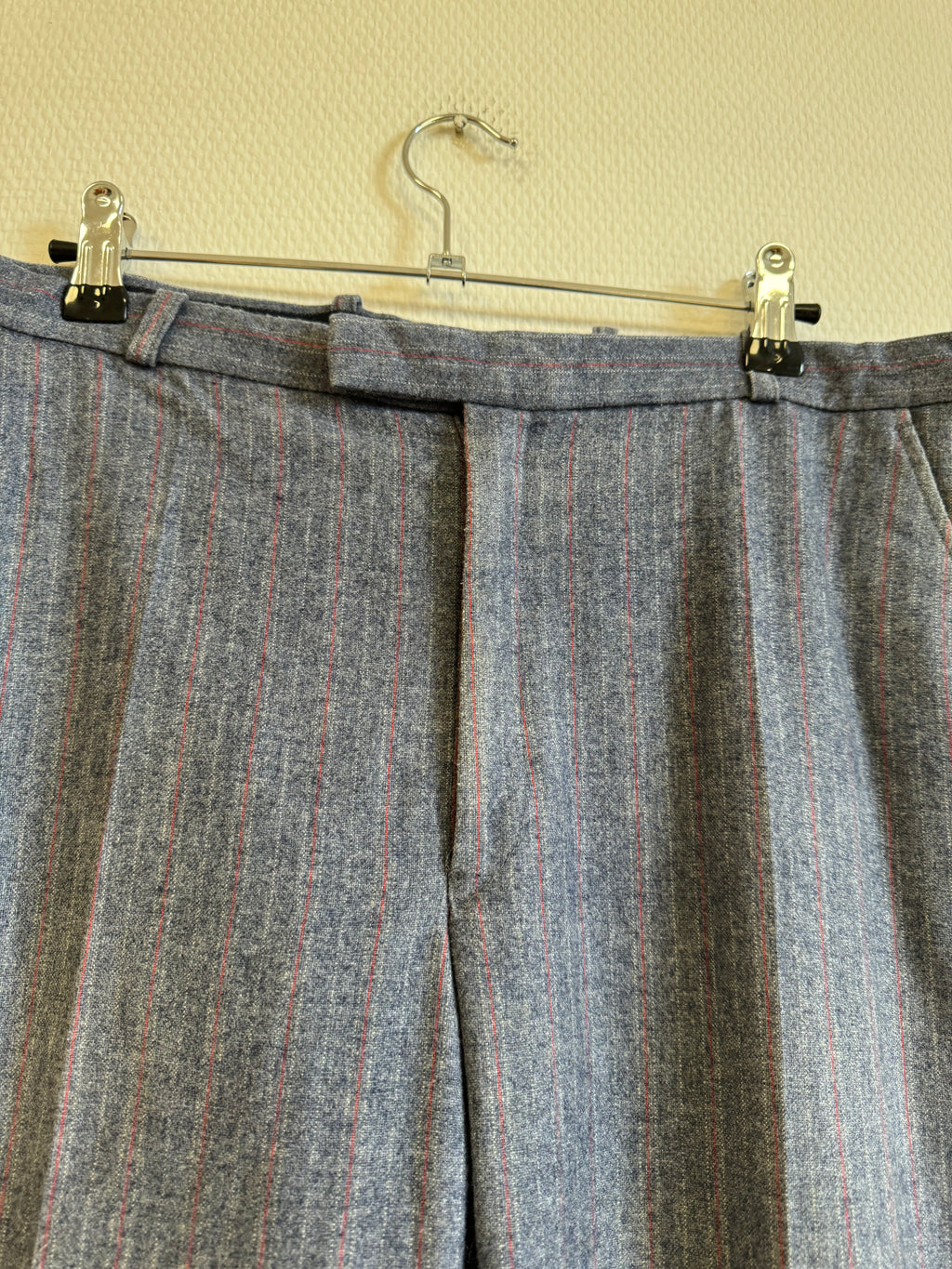 Pantalon à rayure