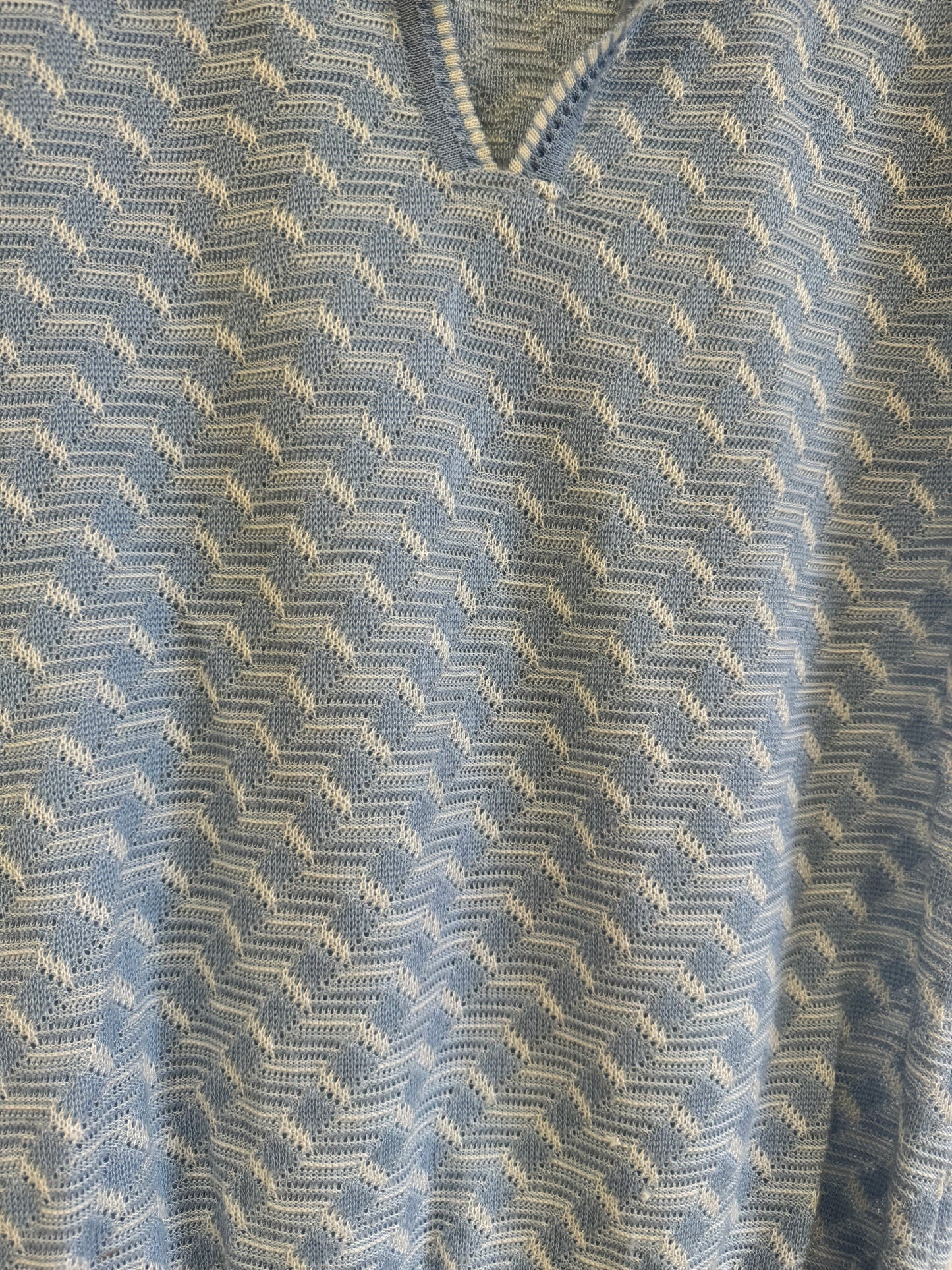 Pull bleu