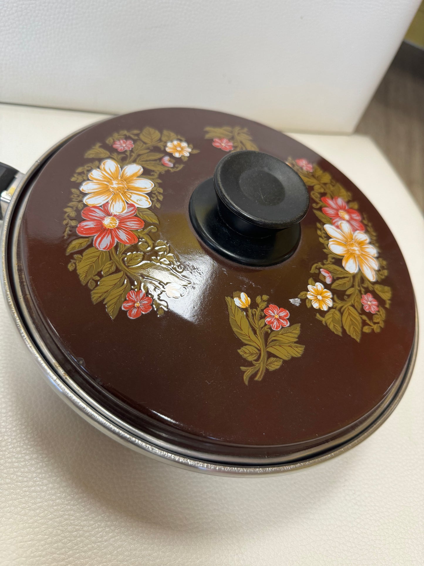 Casserole à fleurs 70s