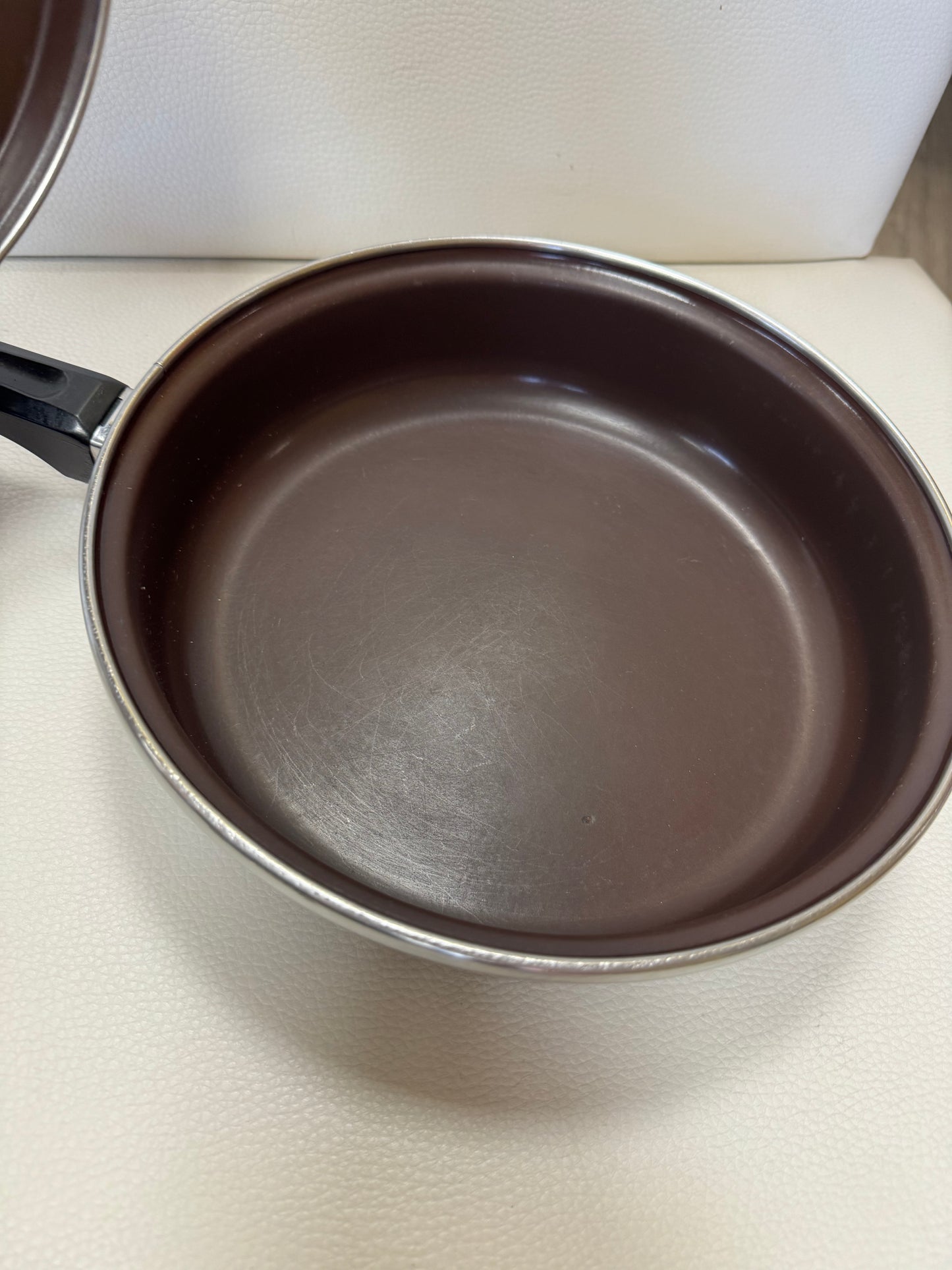 Casserole à fleurs 70s