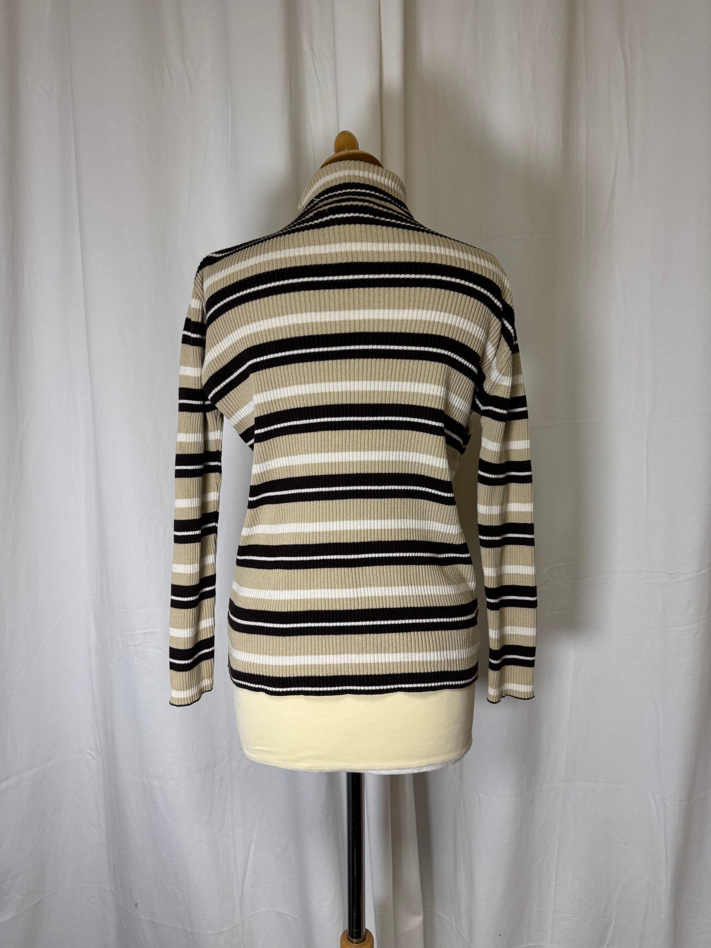 Pull col roulé à rayures