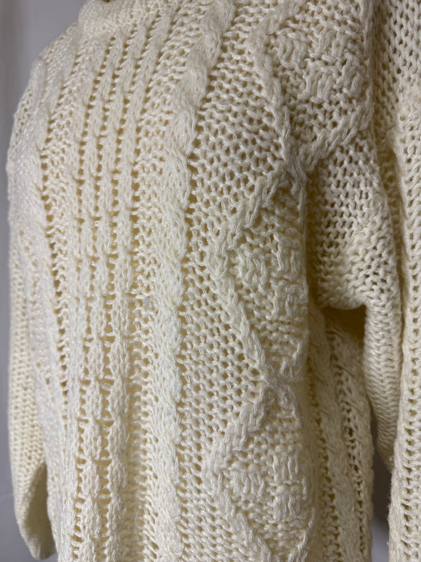 Pull blanc maille ajourée