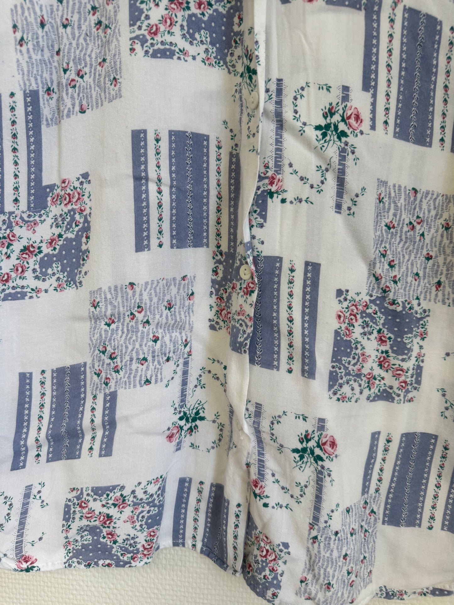 Chemise à fleurs