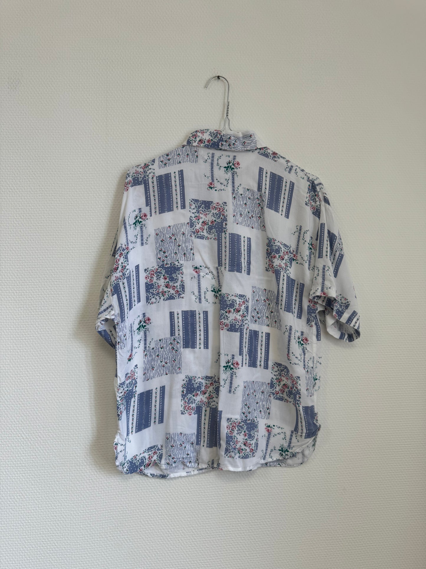 Chemise à fleurs