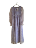 Robe brodée violette