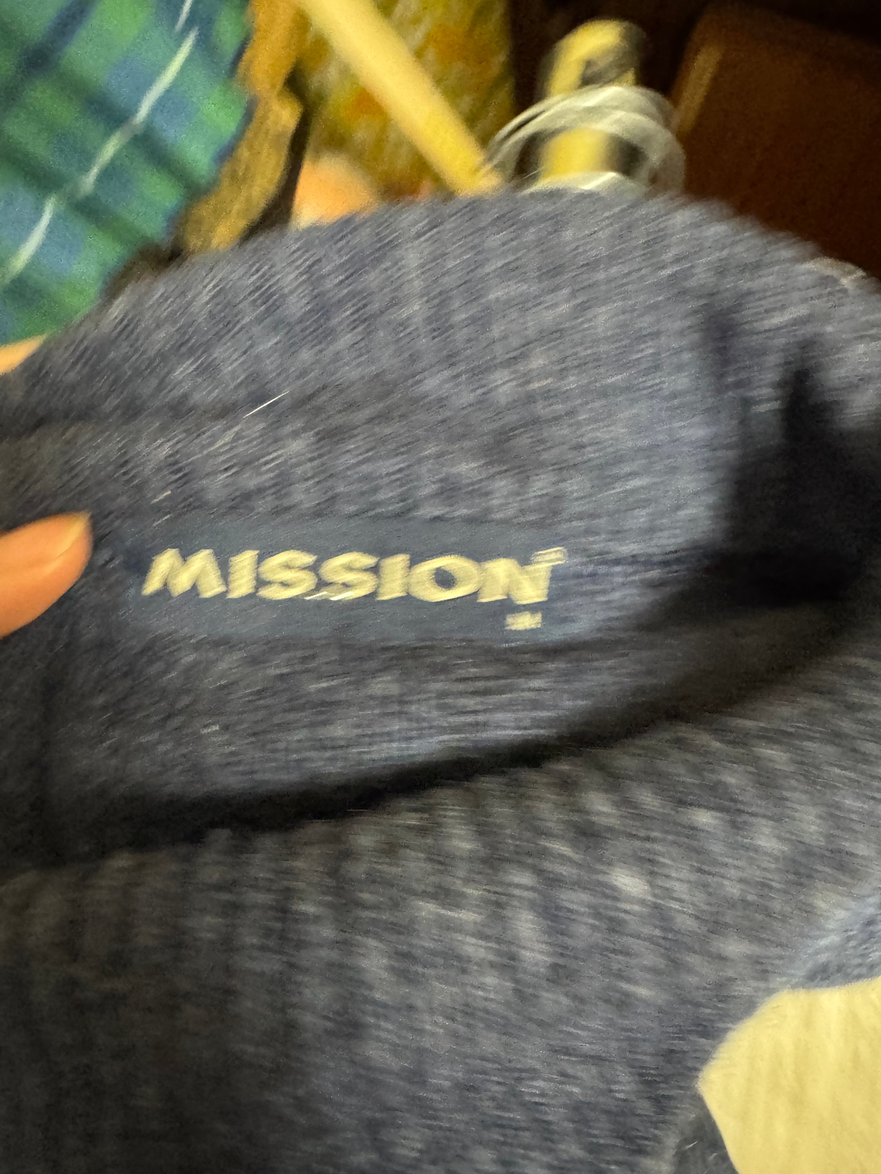 Col roulé à rayures