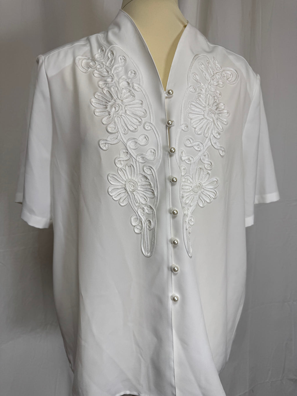 Chemise brodée