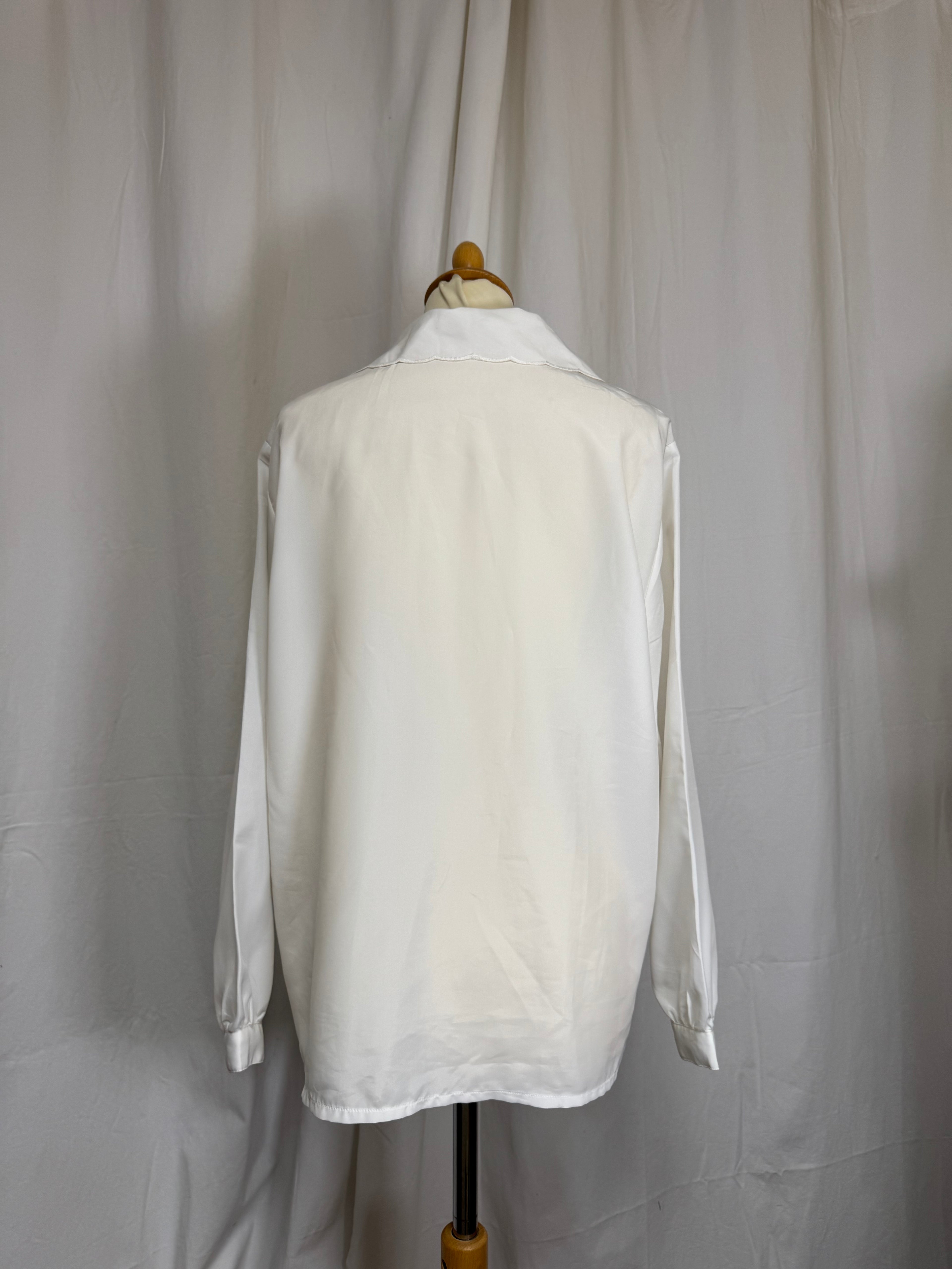 Chemise brodée